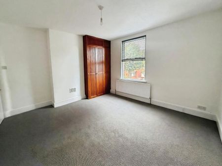 4 bedroom terraced house to rent - Photo 4