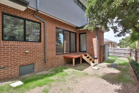 2/25 Florence Avenue, Donvale - Photo 3