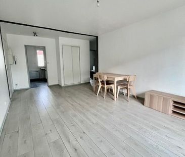 Location Appartement 4 pièces 92m² TROYES 10000 - Photo 2