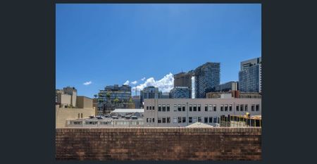 Updated Studio Apartment in Ideal Location! - Photo 5