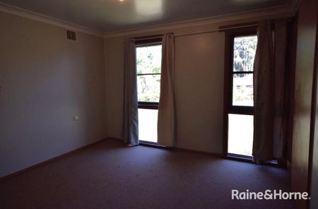 16 Queenborough Street, Nowra, NSW 2541 - Photo 2