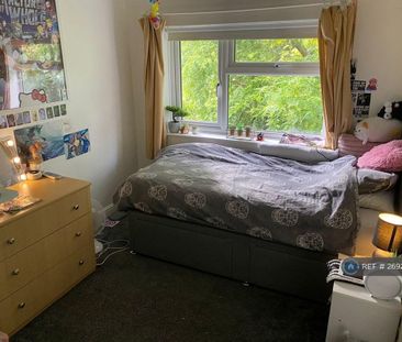 3 bedroom semi-detached house to rent - Photo 4