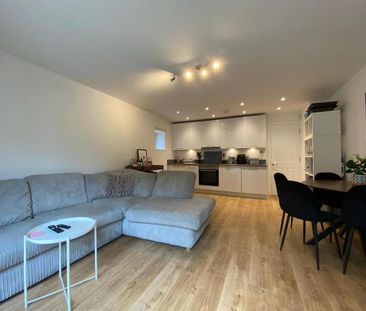 2 bedroom apartment to rent - Photo 4