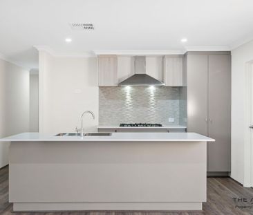 Solar Panels & Roller Shutters! - Photo 6