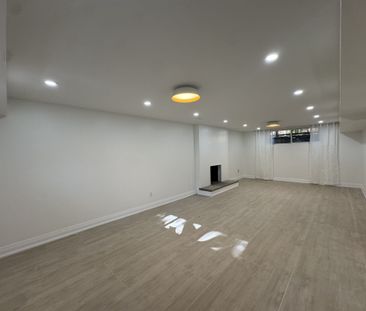 For Lease - 2063 Waters Edge Drive, Oakville, Ontario - Photo 3