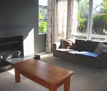 Property Management12 Bushglen Court, Browns Bay - House for Rent - Photo 2