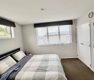 Modern, low maintenance living in Prime Johnsonville - Photo 2