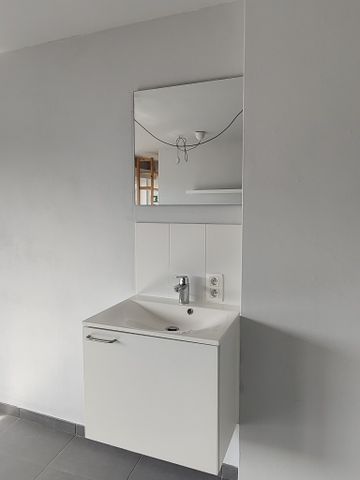 Toffe, rustige, zonnige en piekfijne kamer (sanitair per 2 studenten) - Casinoplein 12 - Photo 4