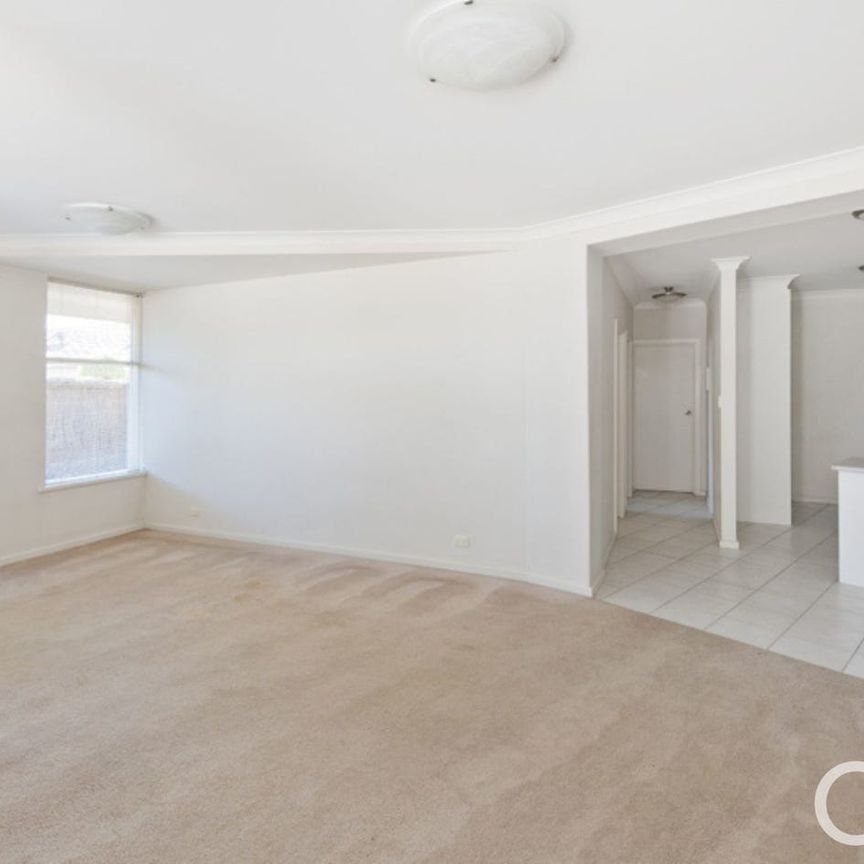 Open the Door to Entertaining in Style - Photo 1