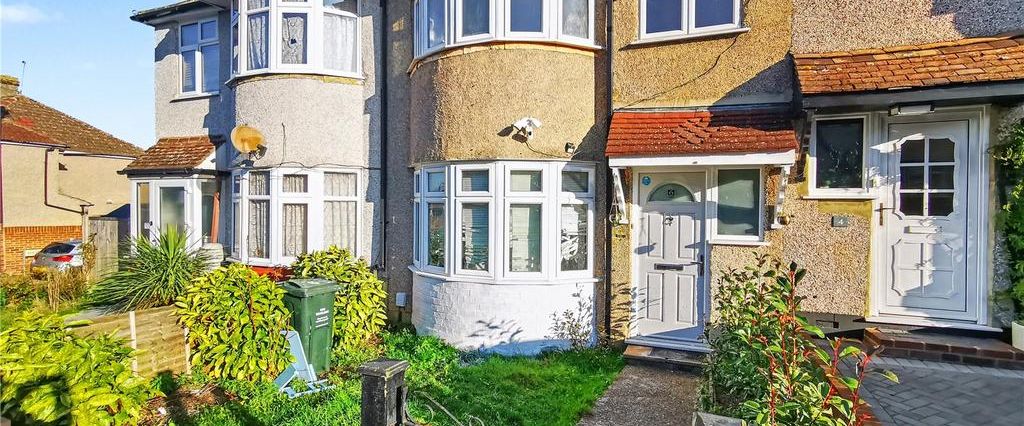 3 bedroom terraced house to rent - Photo 1