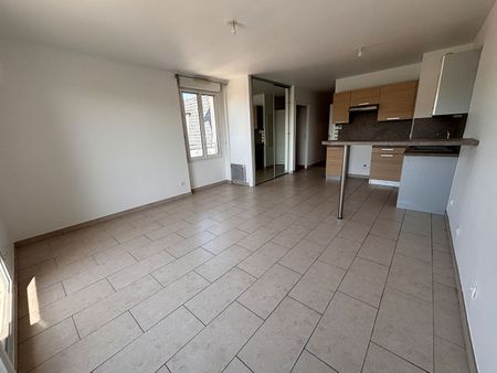 Location Appartement 2 pièces 45m² - Photo 2