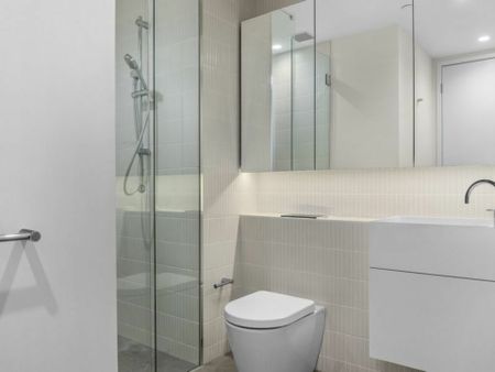 Modern Luxury Living in the Heart of Southbank - Photo 4