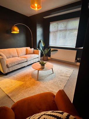 1 Bed Flat, Kimble Road, SW19 - Photo 1