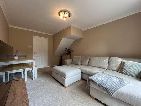 2 bed semi-detached house to rent in Heacham Close, Lower Earley, Reading, Berkshire, RG6 4AG - Photo 3