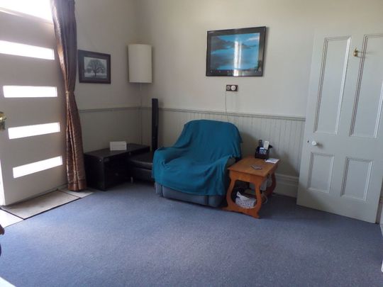 One bedroom unit, located in a secure complex, complete with an electric gate. - Photo 1