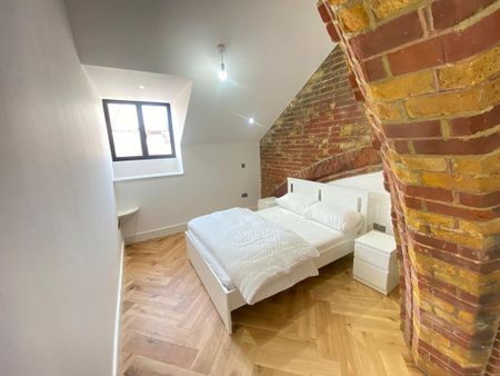 1 bedroom in a flat share to rent - Photo 3
