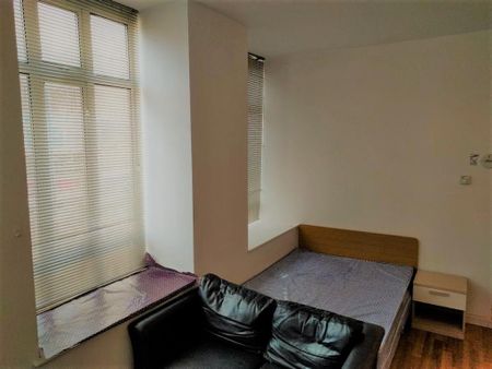 Studio to rent - Photo 3