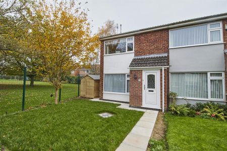 2 bedroom end of terrace house to rent - Photo 4