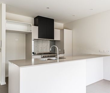16 Landsby Drive, Avondale Heights VIC 3034 - Photo 3