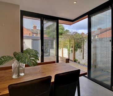 3 bedroom terraced house to rent - Photo 3