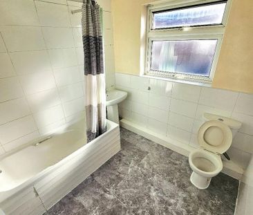 3 bedroom terraced house to rent - Photo 6