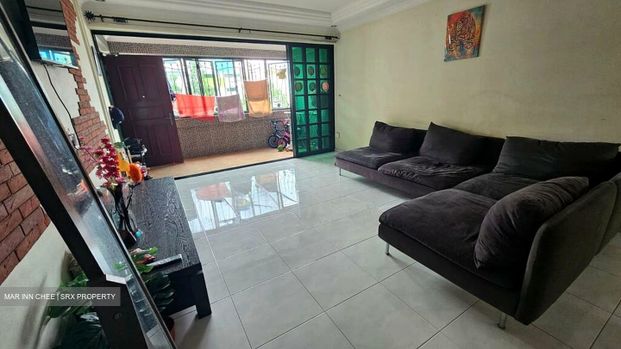 Blk 7 Pine Close (Geylang), HDB 4 Rooms - For Rent - Photo 1