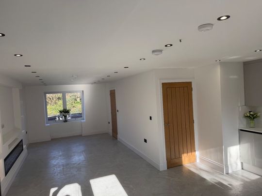 4 Bed Semi-Detached House, Swallow Drive, LS17 - Photo 1