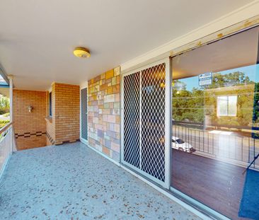 129 Granadilla Street, MacGregor, Qld 4109 - Photo 2