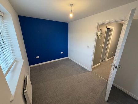 3 bedroom semi-detached house to rent - Photo 5