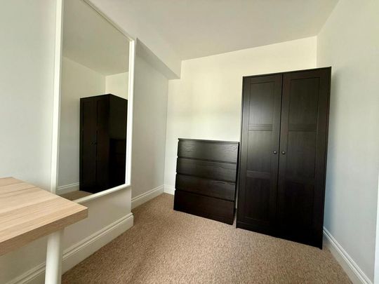 6 bedroom house to rent - Photo 1