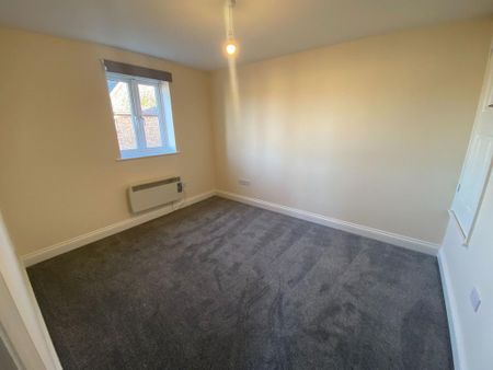 2 bedroom end of terrace house to rent - Photo 3