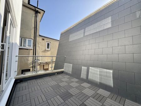 2 bedroom flat to rent - Photo 4