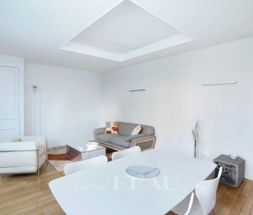 Location appartement, Paris 8ème (75008), 2 pièces, 45.17 m², ref 8... - Photo 2