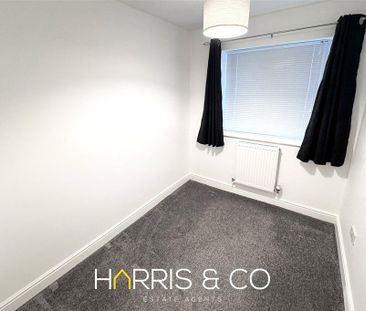 2 bedroom end of terrace house to rent - Photo 4