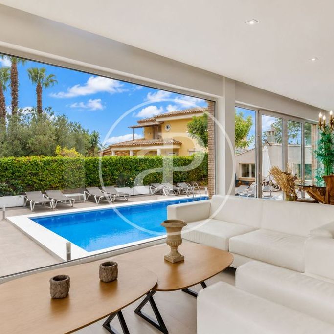 9 bedroom luxury Villa for rent in Bétera, Valencia - Photo 1
