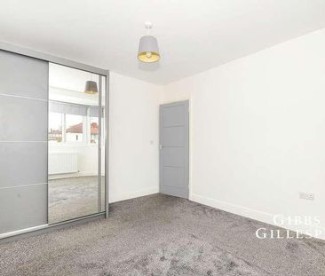 Leamington Crescent, Harrow, HA2 - Photo 2