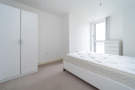 Cable Walk, London, SE10 - Photo 2