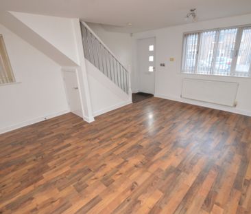 3 Bedroom End of Terrace - Photo 4