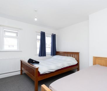 3 bedroom House To Let - Photo 6