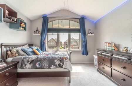 For Lease - 20 Mercedes Road, Brampton, Ontario - Photo 2