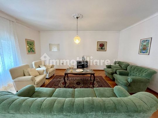 Trilocale via San Lazzaro 17, Borgo Teresiano, Trieste - Foto 1