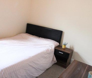 2 bedroom private hall to rent - Photo 4