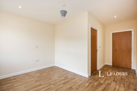 1 bedroom apartment to rent St. Peters Gardens, Marefair, Northampton, Northamptonshire, NN1 - Photo 3