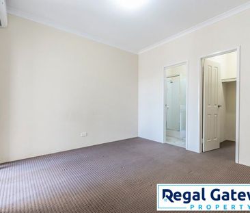 17 Vivaldi Street, HAMMOND PARK WA 6164 - Photo 3