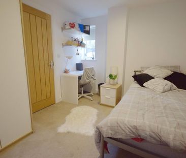 1 bedroom in a house share to rent - Photo 5