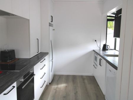 FERNHILL BEACH HOUSE - Photo 2