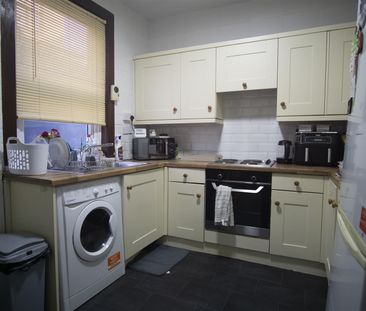 2 Bed House To Let on Kingswood Street, Preston - Photo 3