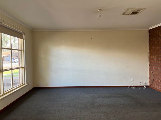 Simple Living - Photo 1