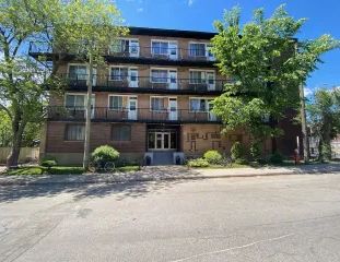 1 room apartment of 32m² in Montreal - Photo 1