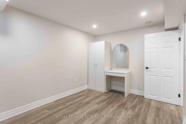 Condo Townhouse For Lease | N9256468 - Photo 1